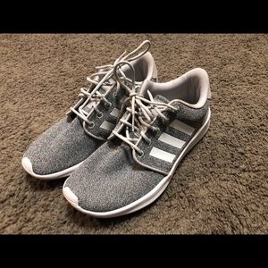 Adidas women’s shoes tennis shoes sz 6.5